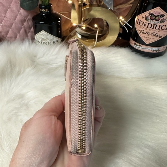 AUTHENTIC SALVATORE FERRAGAMO VARA BOW PINK LEATHER ZIP AROUND LONG WALLET - Picture 5 of 9